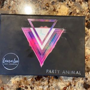 Laura Lee PARTY ANIMAL Pallet